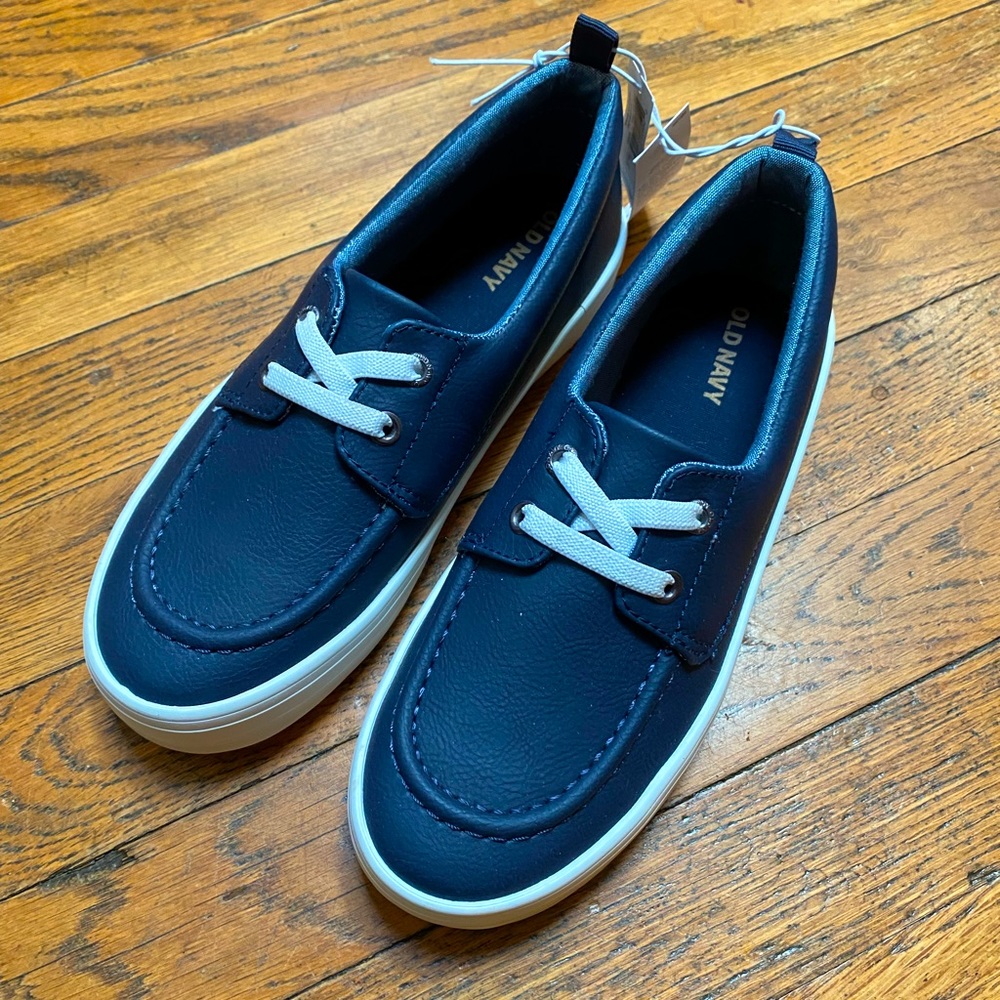 Boys Old Navy slip on shoes size 3